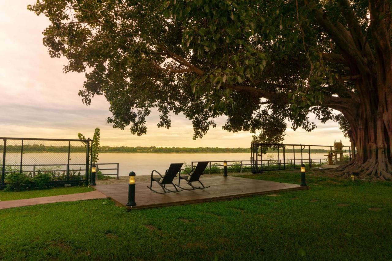 Bo Tree Cottage On The River Mukdahan Eksteriør billede