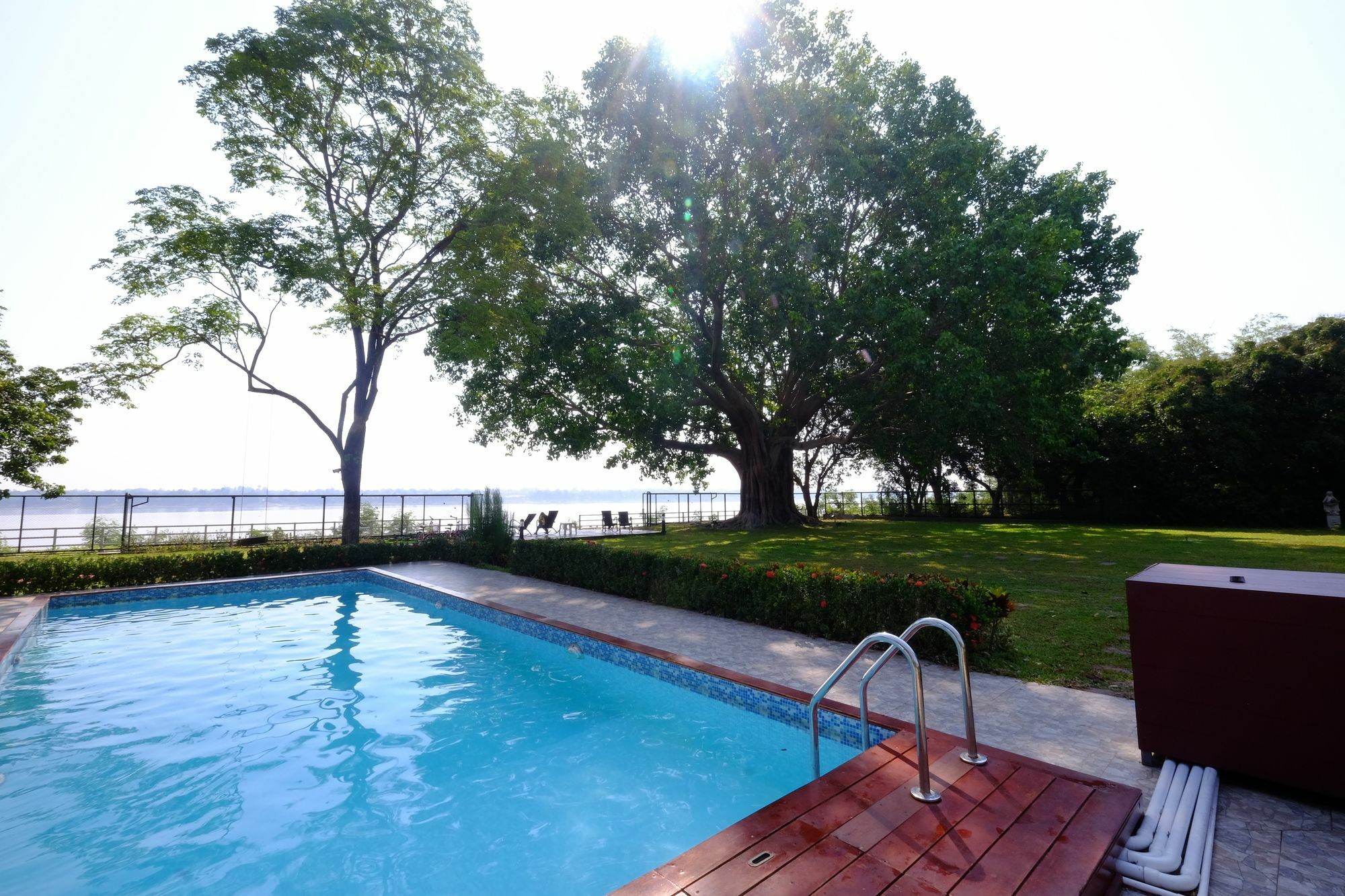 Bo Tree Cottage On The River Mukdahan Eksteriør billede