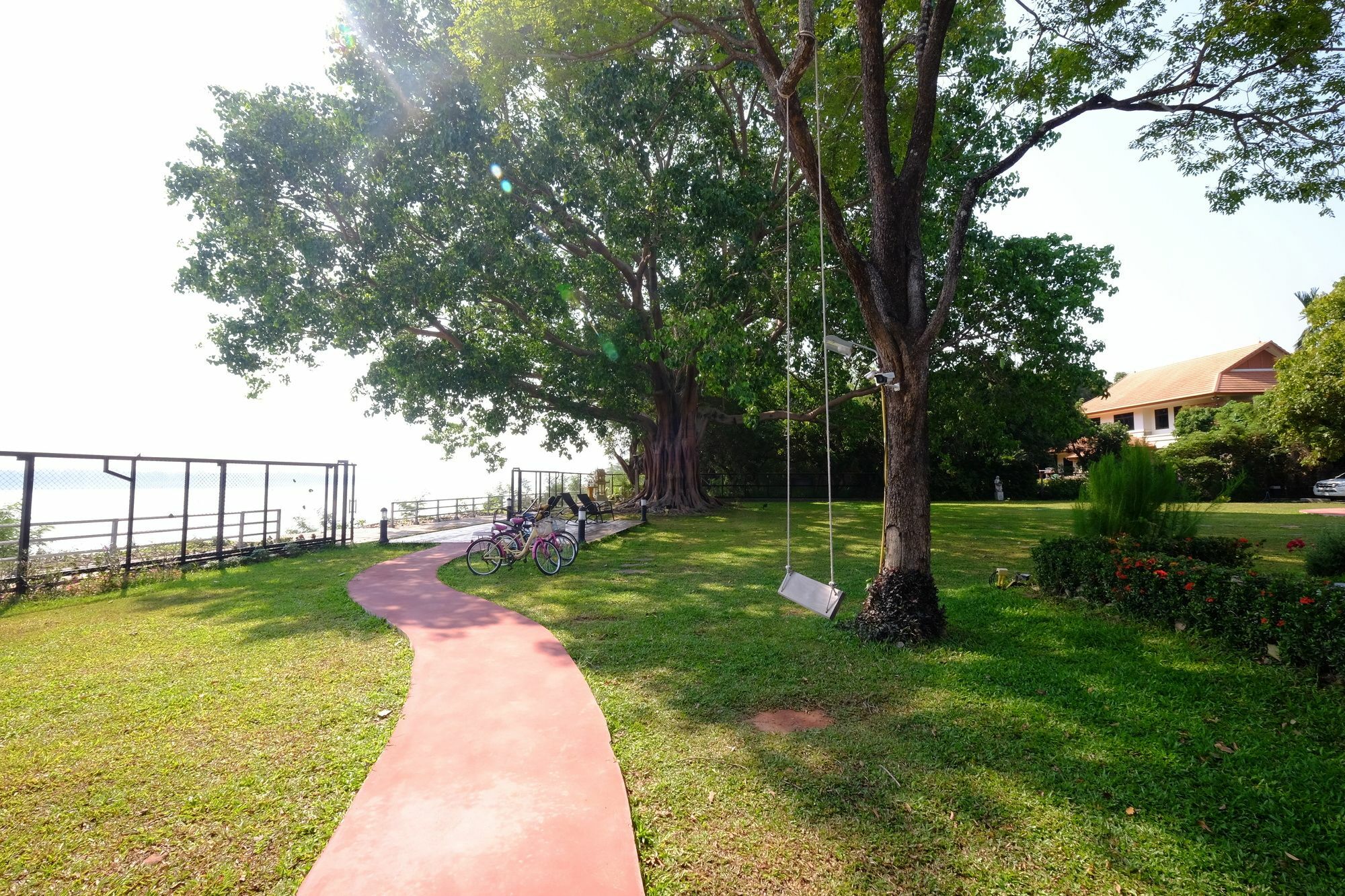 Bo Tree Cottage On The River Mukdahan Eksteriør billede
